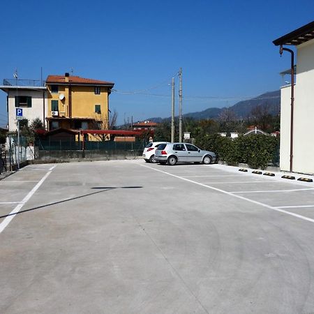 House Versilia Luca E Giada, 5 Chilometri Da Forte Dei Marmi! 外观 照片